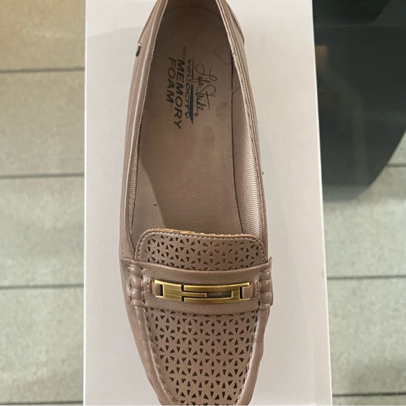 Used - Picture 5 of 5